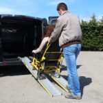 Rampa di carico in alluminio realizzato su Opel Movano per carico professionale per trasporto di macchinari