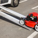 Rampe di carico mobili realizzato su Renault Express per utilizzo industriale per uso industriale