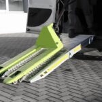 Rampe di carico fisse realizzato su Dacia Logan con superficie zigrinata per uso industriale