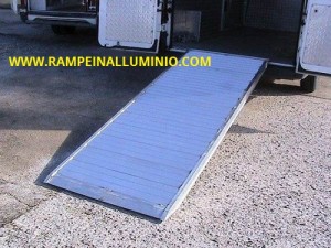 rampa-in-alluminio-fissa-portata-275kg-10
